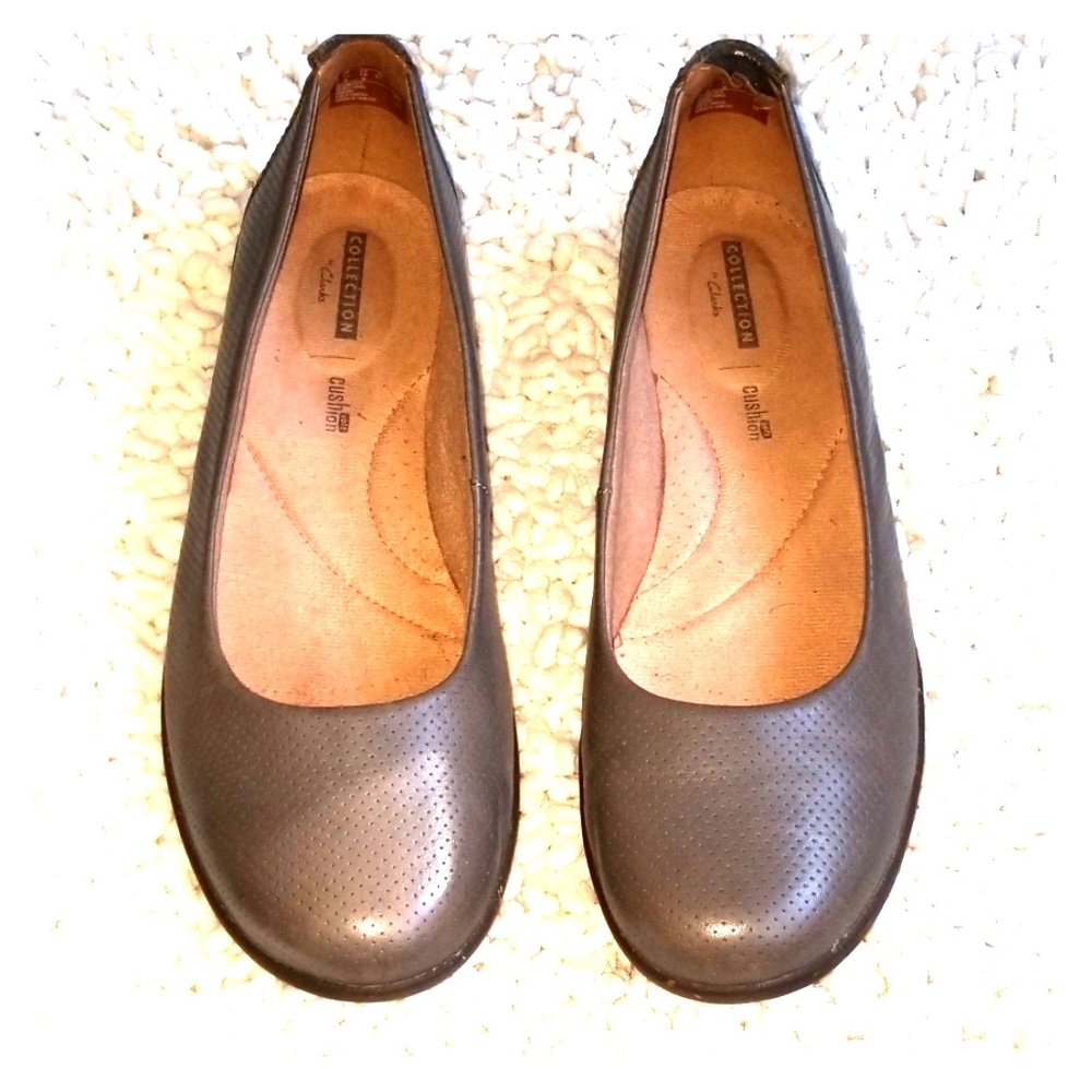 Clark's collection cushion